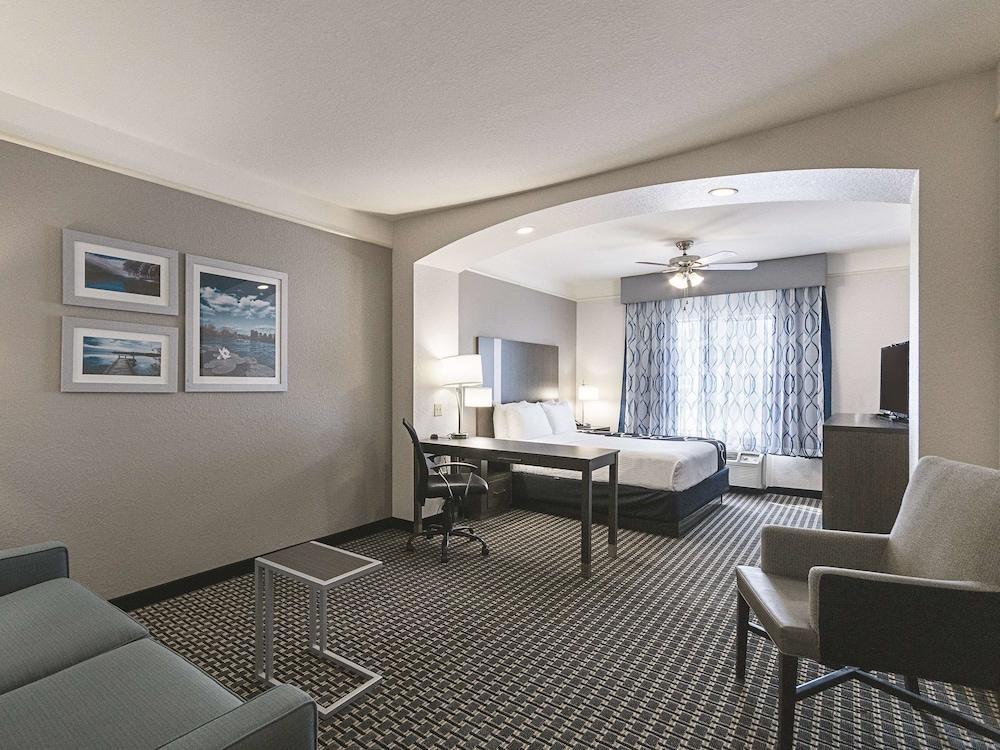 Hotel La Quinta By Wyndham Conroe Exteriér fotografie
