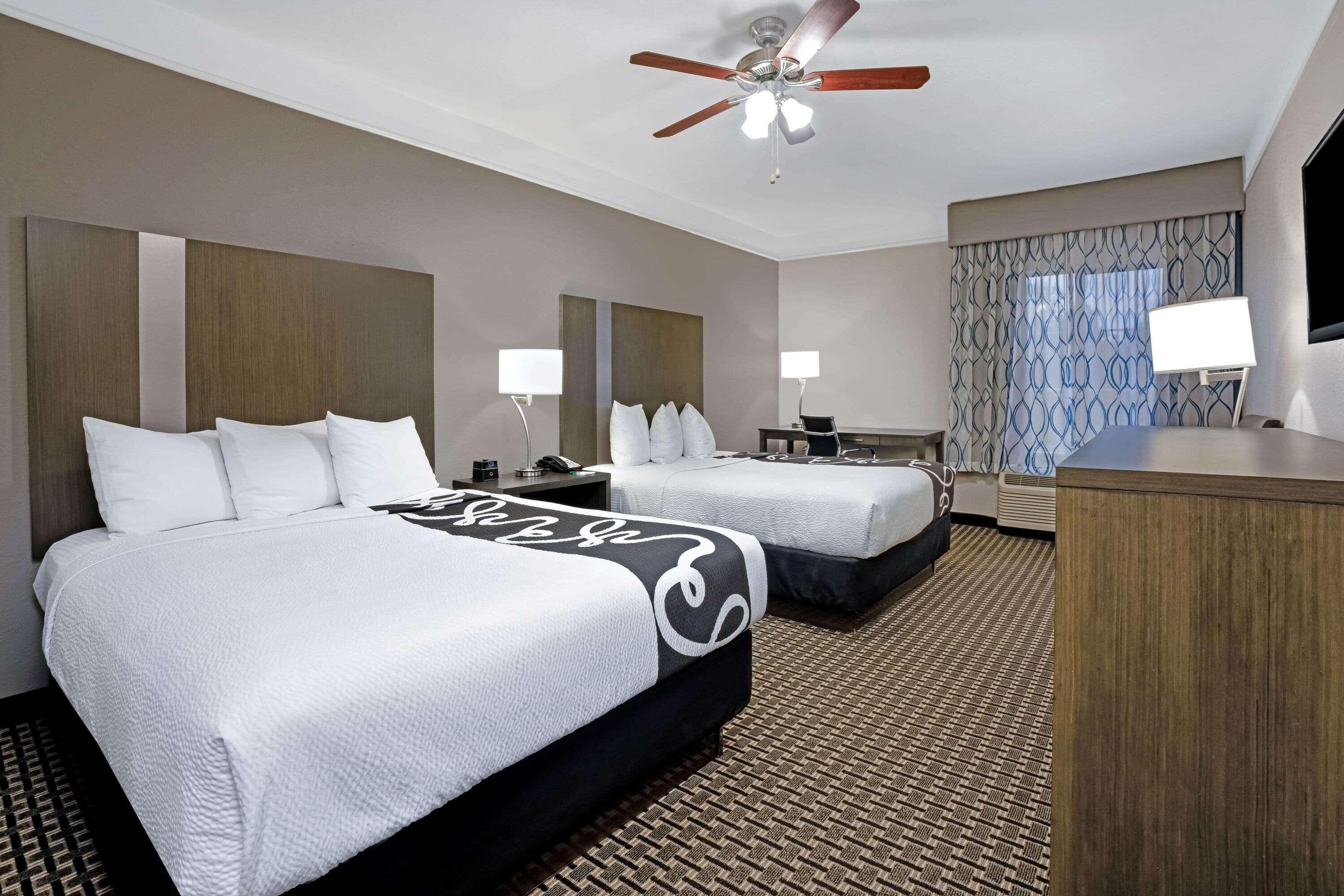 Hotel La Quinta By Wyndham Conroe Exteriér fotografie